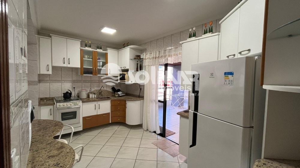 (ANUAL) 04 DORMIT�RIOS E 02 VAGAS - MEIA PRAIA