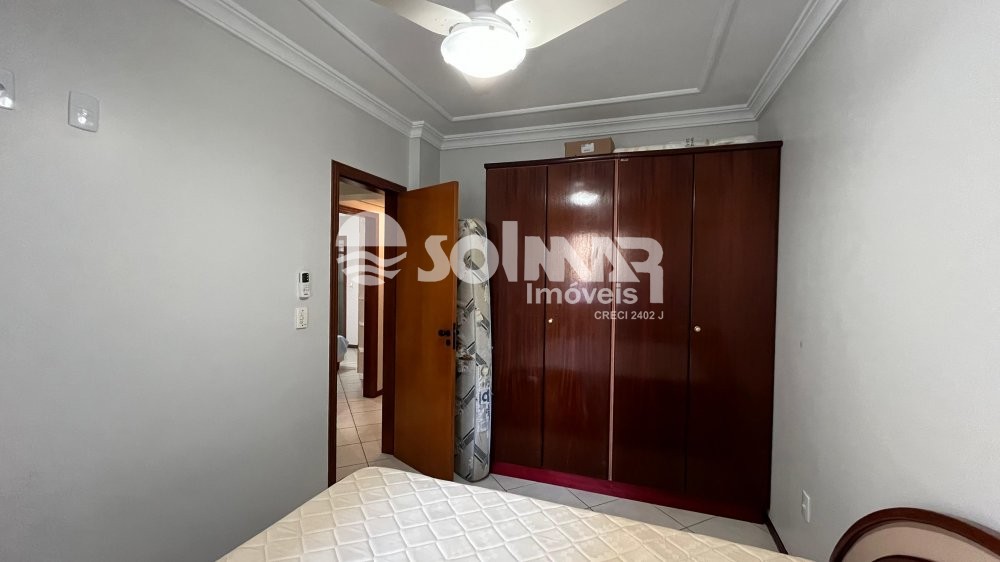 (ANUAL) 04 DORMIT�RIOS E 02 VAGAS - MEIA PRAIA