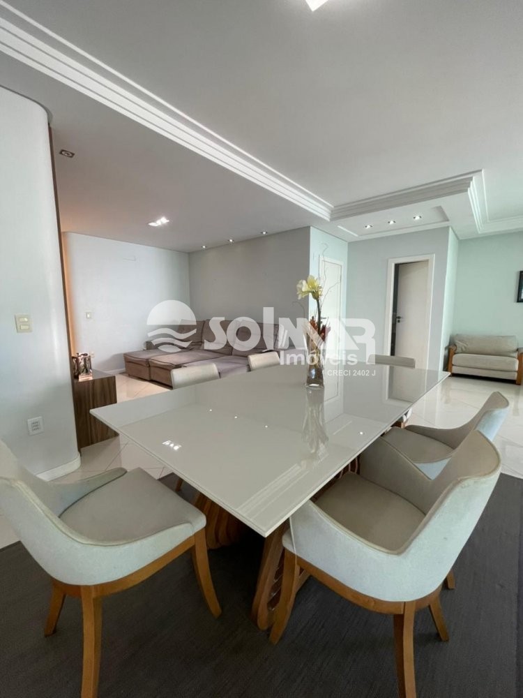 (ANUAL) 04 SU�TES E 02 VAGAS - MEIA PRAIA