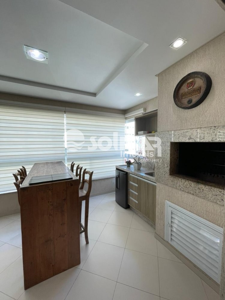 (ANUAL) 04 SU�TES E 02 VAGAS - MEIA PRAIA