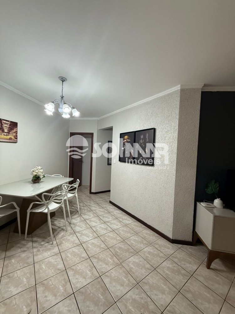 (ANUAL) 03 DORMIT�RIOS E 01 VAGA - MEIA PRAIA