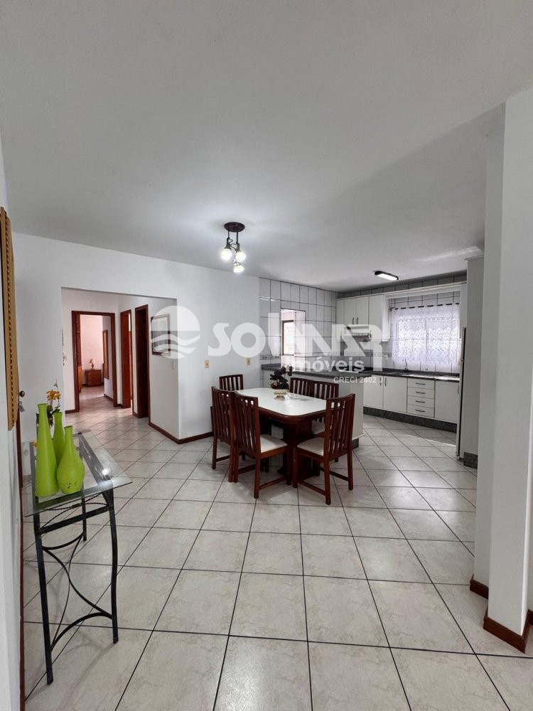 (ANUAL) 03 DORMIT�RIOS E 01 VAGA - MEIA PRAIA