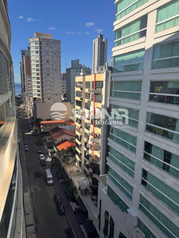 03 DORMIT�RIOS E 02 SUITES - 02 VAGAS - MEIA PRAIA
