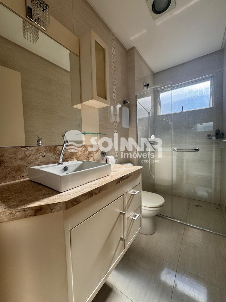 03 DORMIT�RIOS E 02 SUITES - 02 VAGAS - MEIA PRAIA