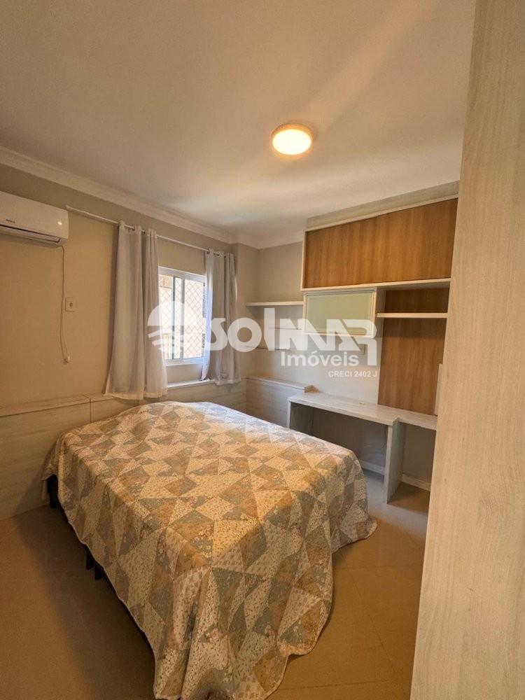 03 DORMIT�RIOS E 02 SUITES - 02 VAGAS - MEIA PRAIA