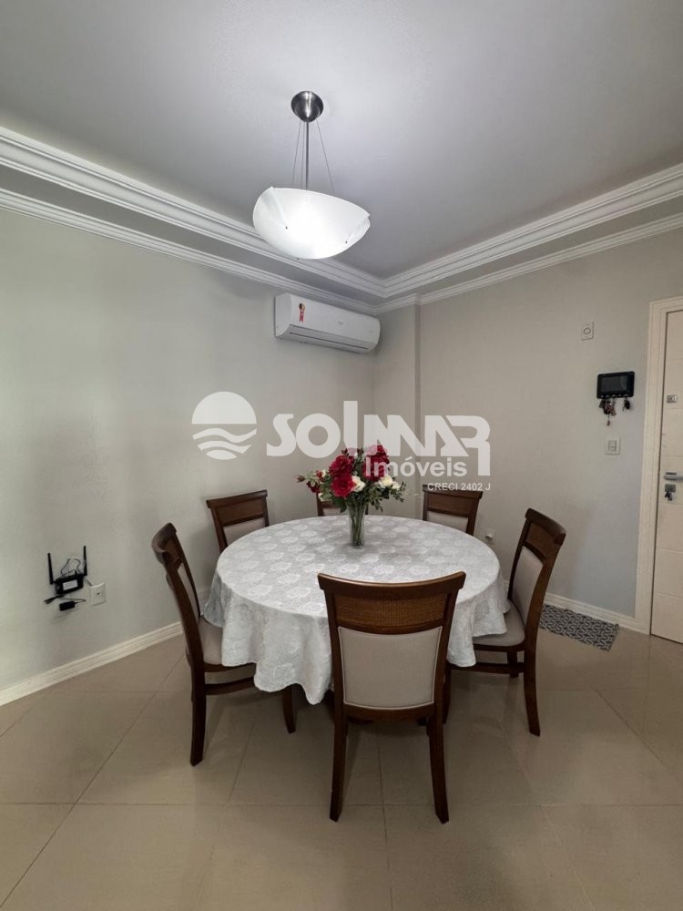 03 DORMIT�RIOS E 02 SUITES - 02 VAGAS - MEIA PRAIA