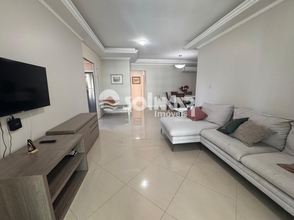 03 DORMIT�RIOS E 02 SUITES - 02 VAGAS - MEIA PRAIA