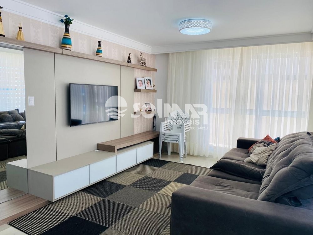 03 SUITES E 02 VAGAS - MEIA PRAIA 