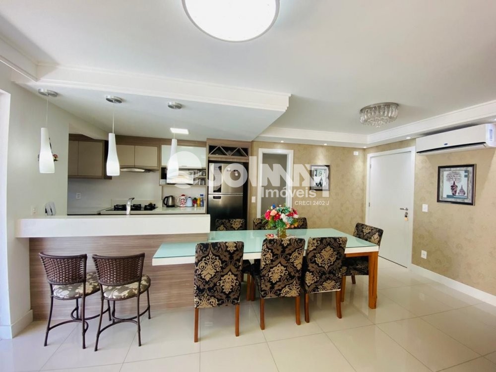 03 SUITES E 02 VAGAS - MEIA PRAIA 