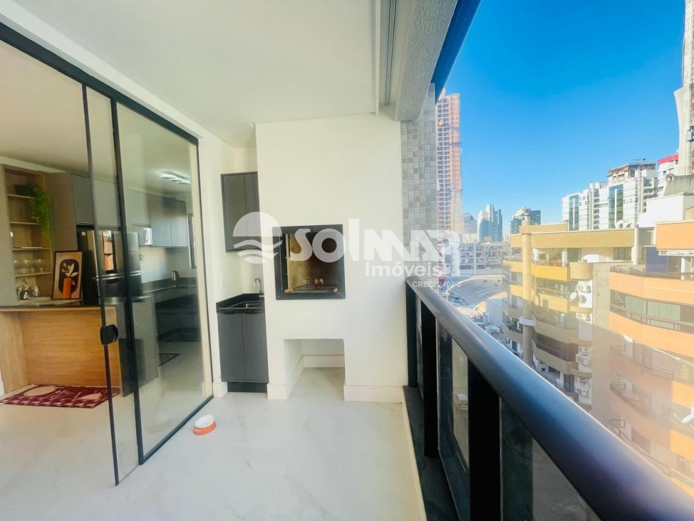 03 SUITES E 02 VAGA DE GARAGEM - MEIA PRAIA