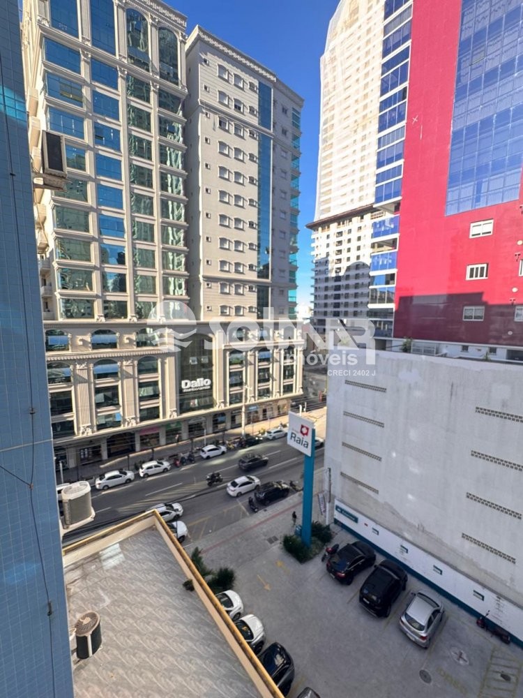 03 DORM 1 SUITE  01 VAGA DE GARAGEM - MEIA PRAIA 