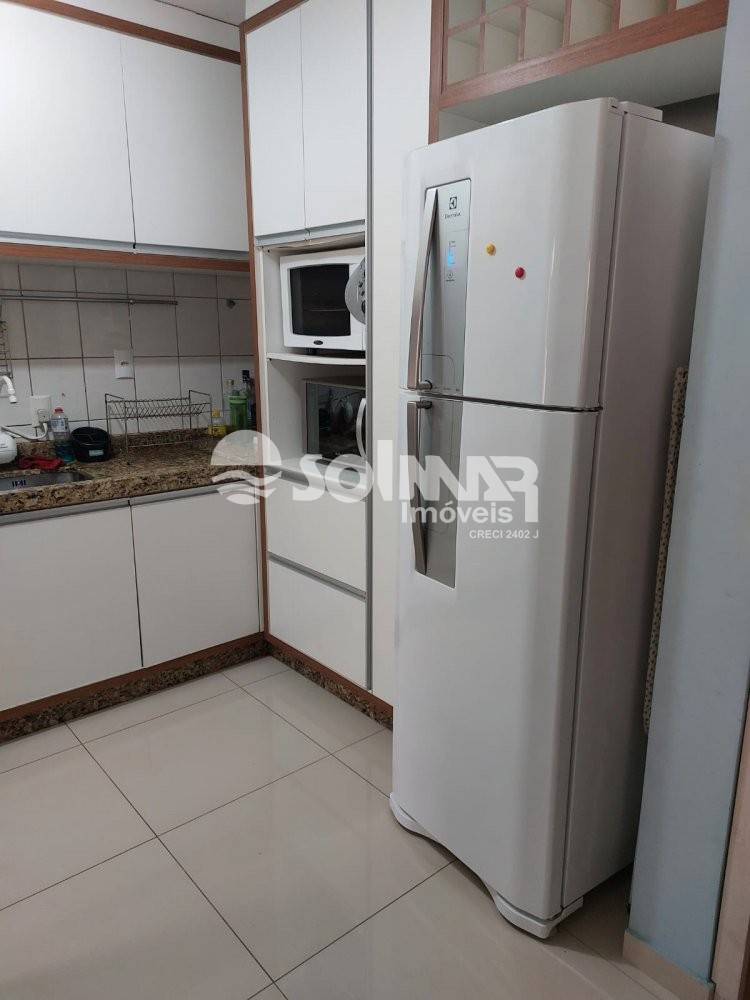 3 DORM SENDO 1 SUITE 1 VAGA  MOBILIADO QUADRA MAR