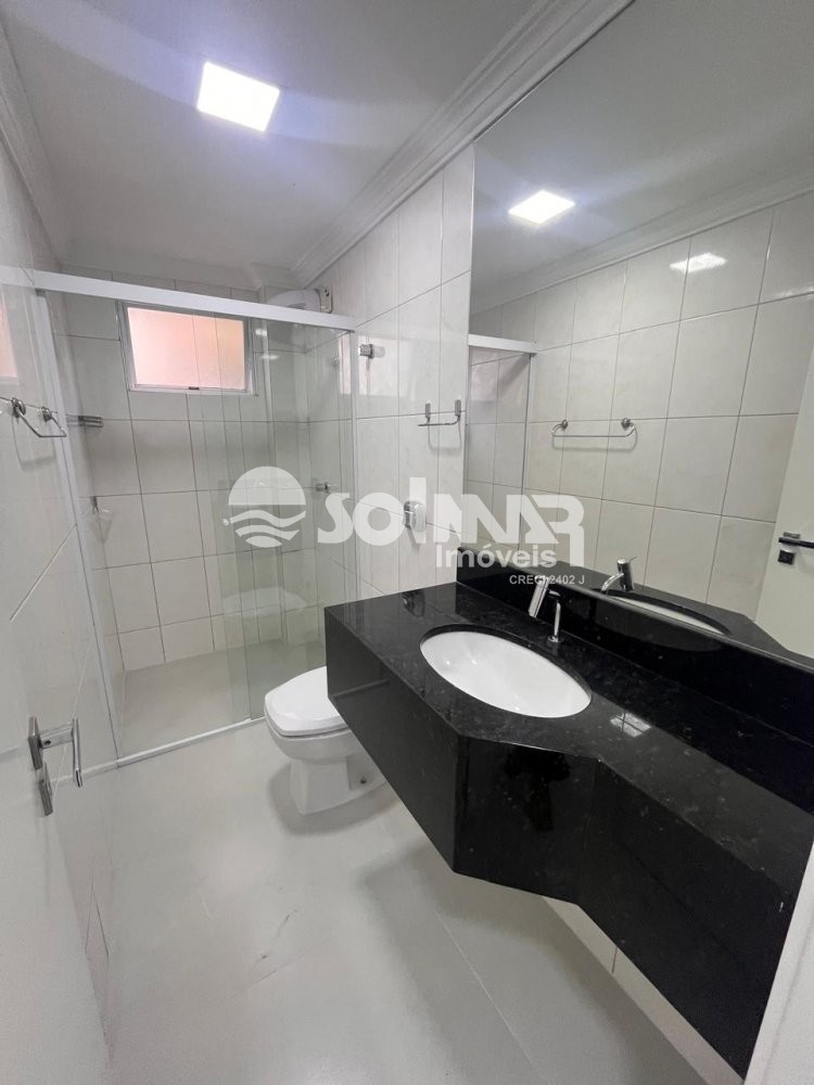 2 DORM SENDO 1 SUITE 1 VAGA  MEIA PRAIA
