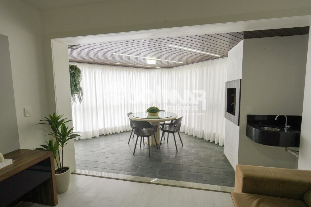 4 DORM SENDO 2 SUITES 2 VAGAS DE GARAGEM MEIA PRAI