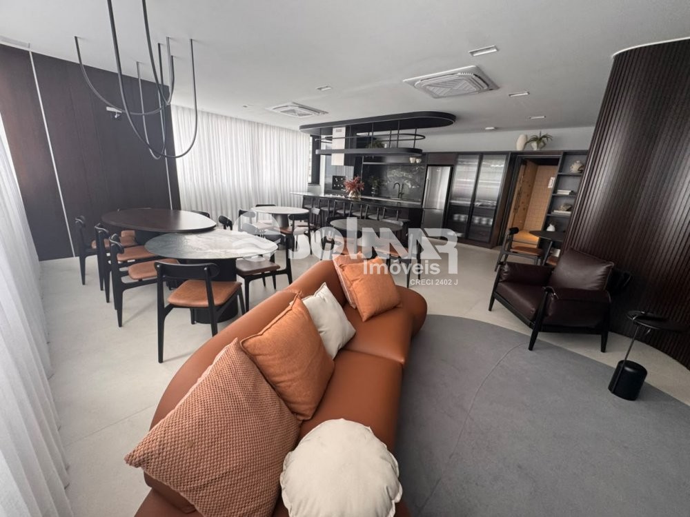 2 DORM SENDO 2 SUITES 2 VAGAS  MEIA PRAIA 