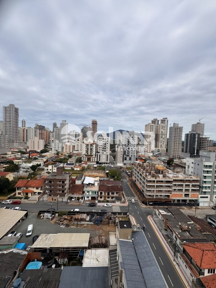 2 DORM SENDO 2 SUITES 2 VAGAS  MEIA PRAIA 