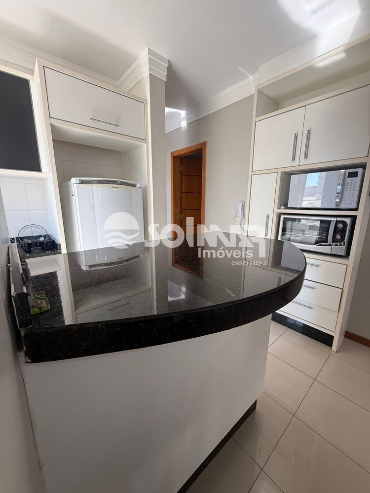 2 DORM SENDO 1 SUITE 1 VAGA  MEIA PRAIA 