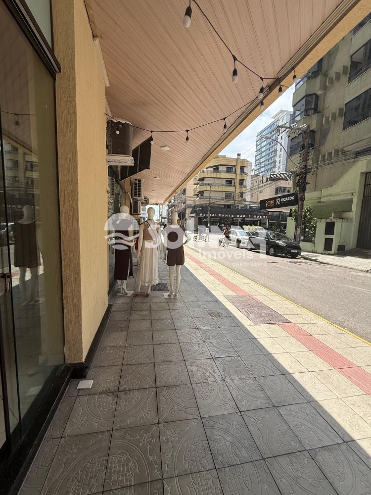 SALA  COMERCIAL  - PREDIO  FRENTE AVENIDA