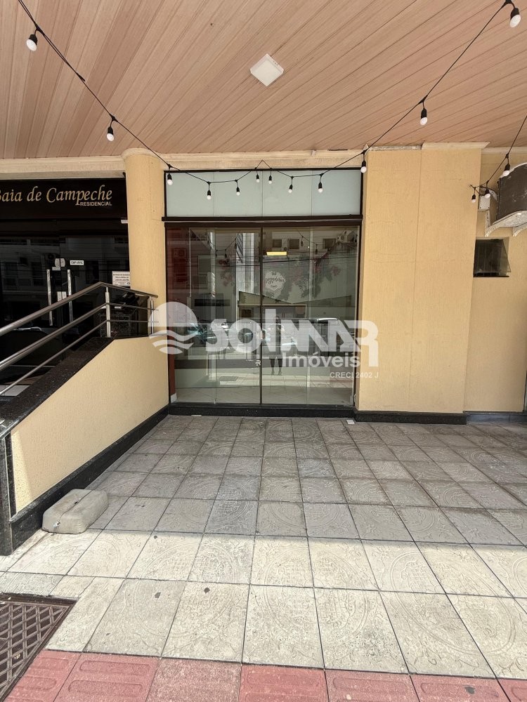 SALA  COMERCIAL  - PREDIO  FRENTE AVENIDA