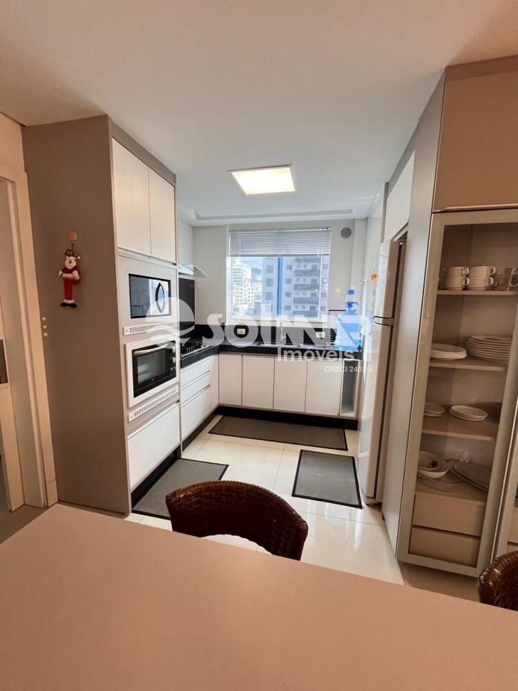 APTO  COM 3 SUITES, LINDA  VISTA 3 VAGAS