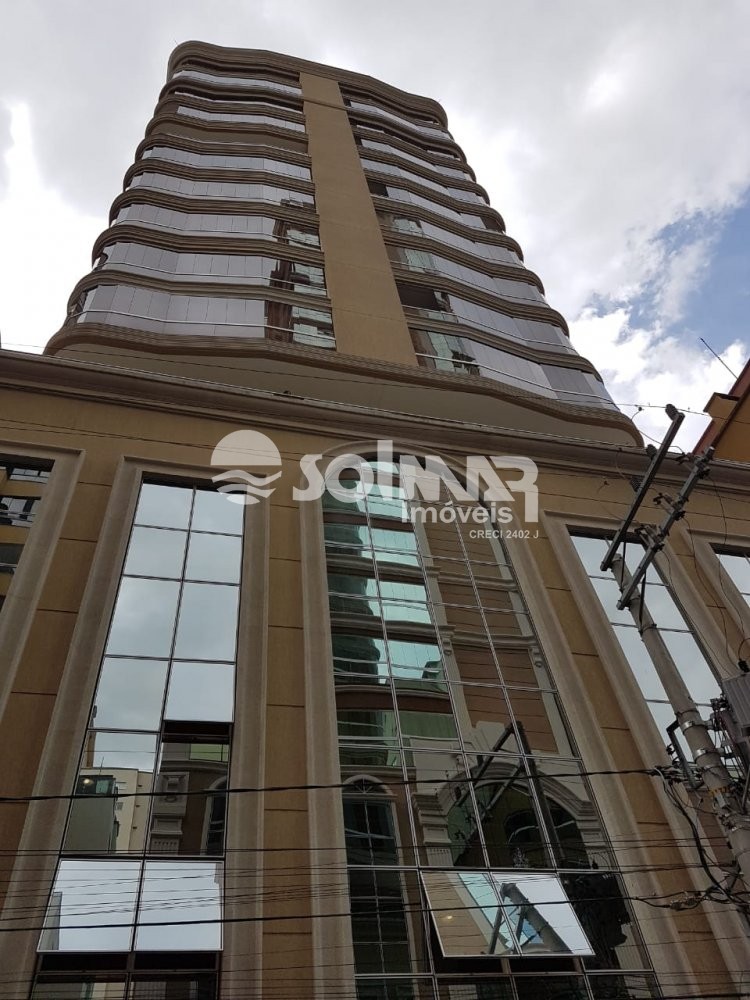 3 SUITES 3 VAGAS DE GARAGEM - MEIA PRAIA