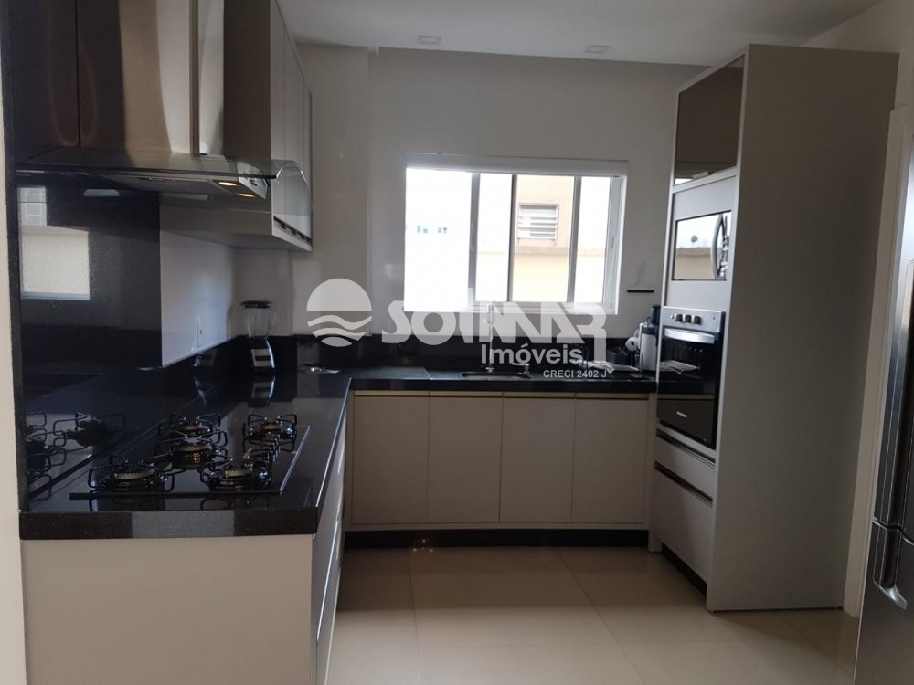 3 SUITES 3 VAGAS DE GARAGEM - MEIA PRAIA