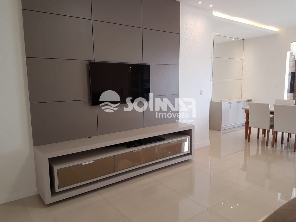 3 SUITES 3 VAGAS DE GARAGEM - MEIA PRAIA