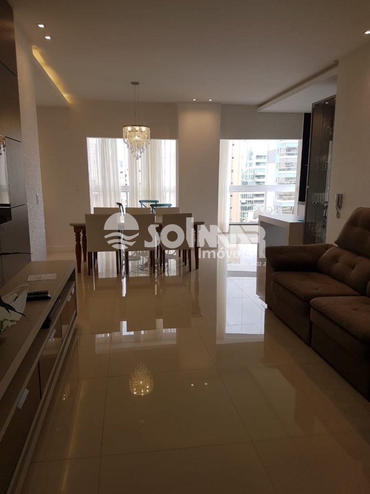 3 SUITES 3 VAGAS DE GARAGEM - MEIA PRAIA