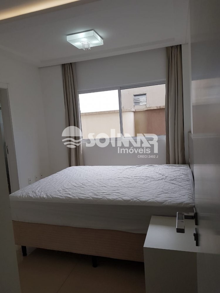 3 SUITES 3 VAGAS DE GARAGEM - MEIA PRAIA