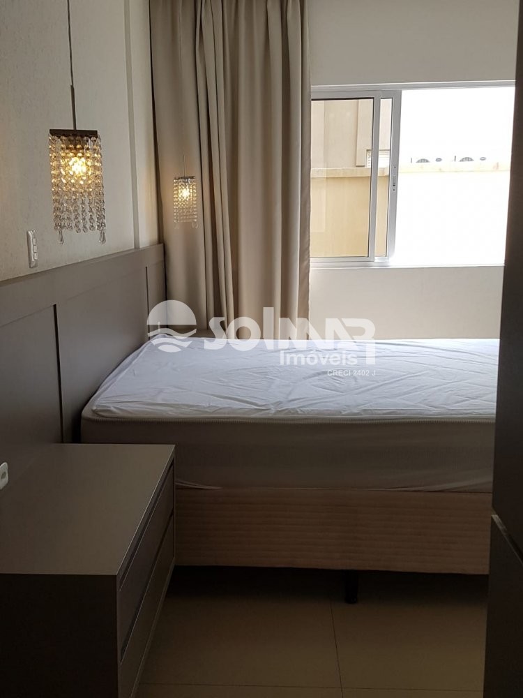 3 SUITES 3 VAGAS DE GARAGEM - MEIA PRAIA