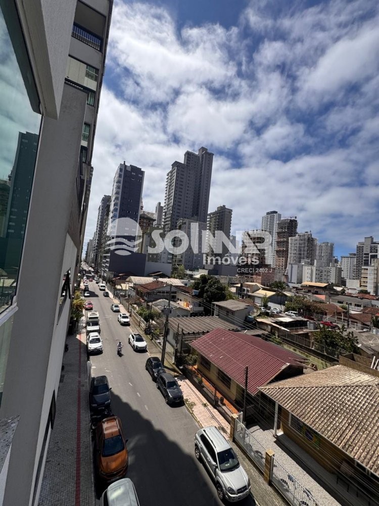 3 DORMITORIOS SENDO 2 SUITES 2 VAGAS  DE GARAGEM 