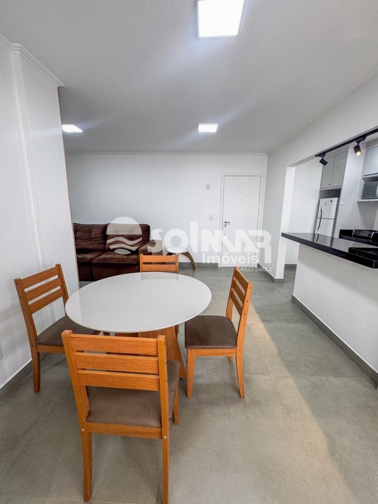 2 DORM SENDO 1 SUITE 1 VAGA  MEIA PRAIA