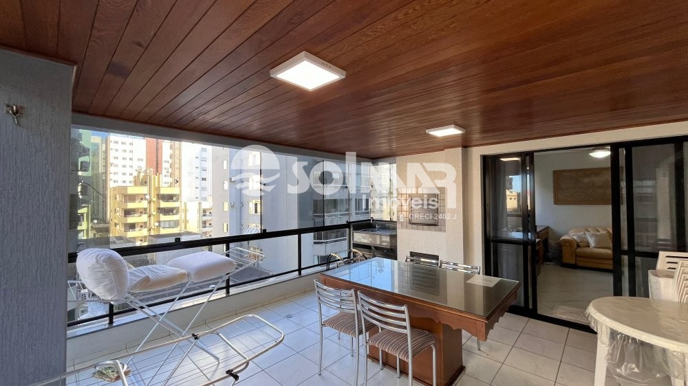 04 DORM E 02 VAGAS DE GARAGEM - AT 200M DO MAR