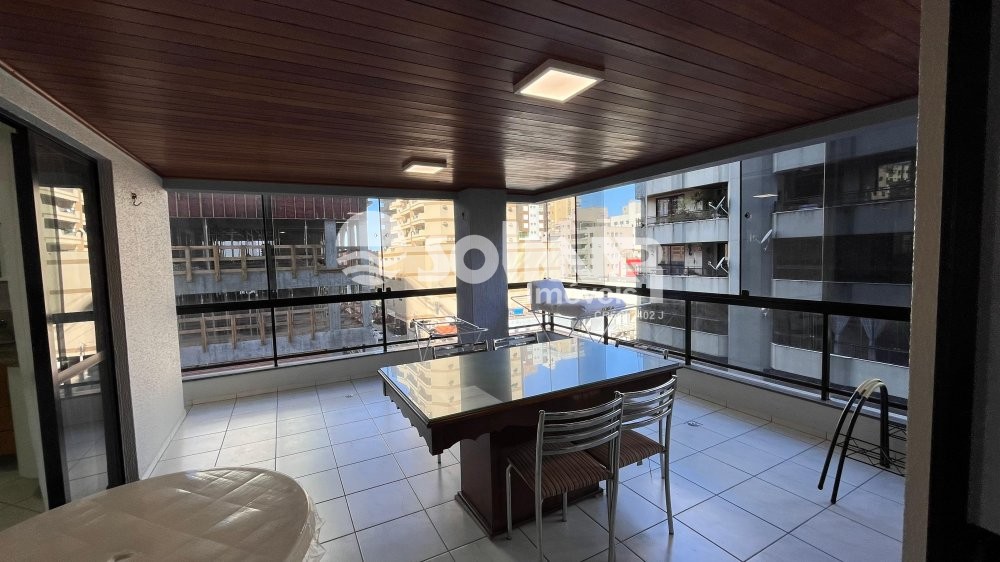 04 DORM E 02 VAGAS DE GARAGEM - AT 200M DO MAR