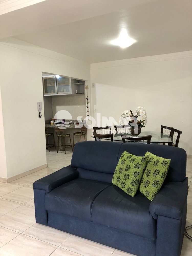 02 DORM E 01 VAGA - EM FRENTE AO RUSSI RUSSI 