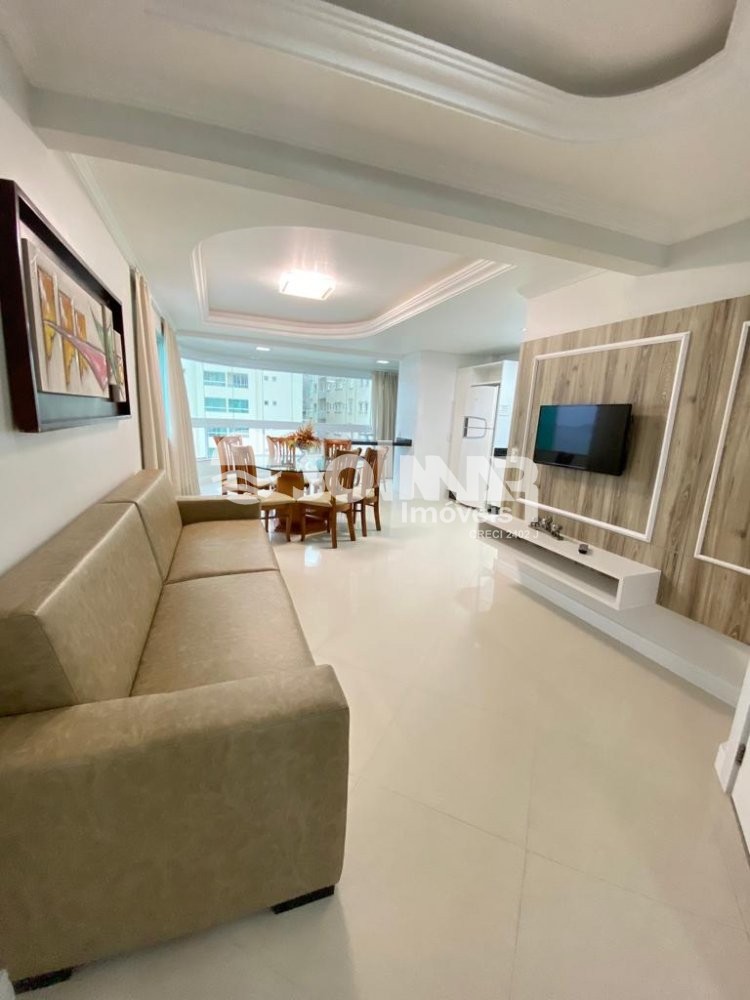 03 SUTES E 02 VAGAS DE GARAGEM - QUADRA MAR