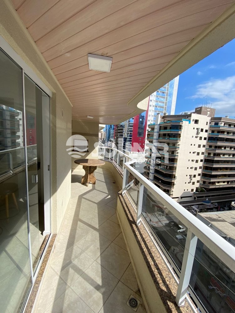 04 DORM SENDO 03 SUTES E 02 VAGAS - QUADRA MAR