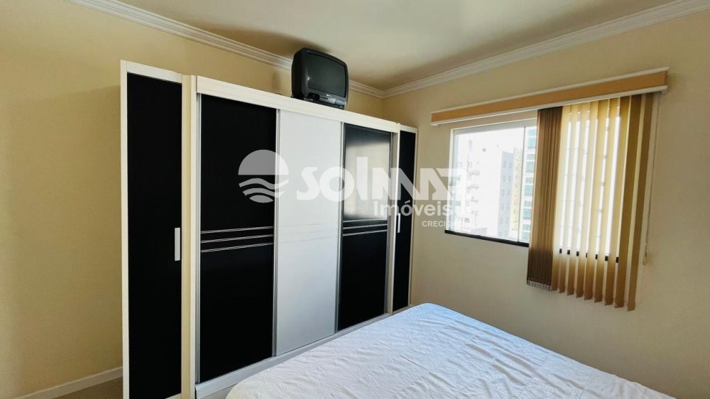 03 DORM E 02 VAGAS DE GARAGEM - MEIA PRAIA