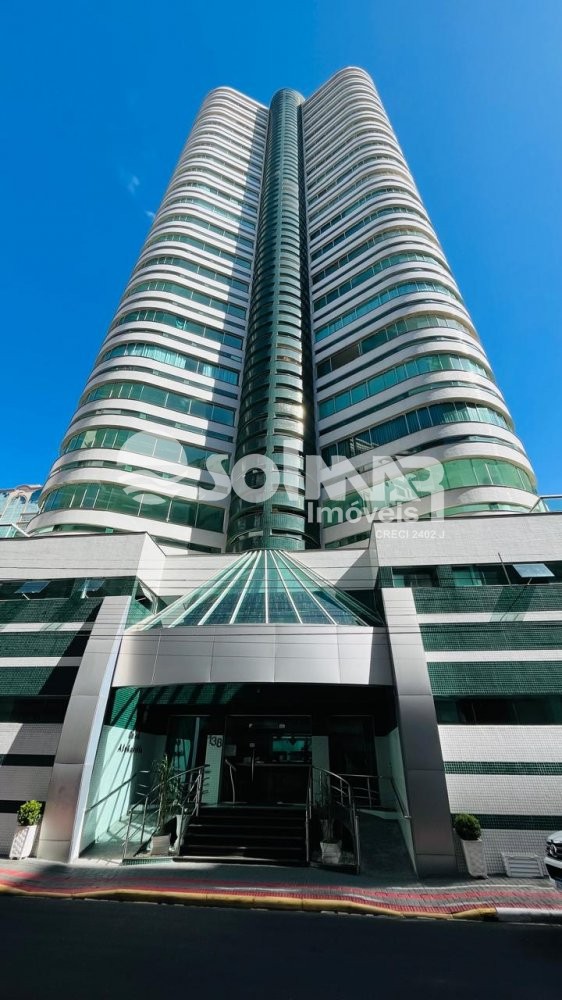 03 DORM E 02 VAGAS DE GARAGEM - MEIA PRAIA