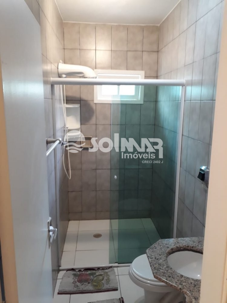 CASA DE EXCURS�O BEM LOCALIZADA - MEIA PRAIA