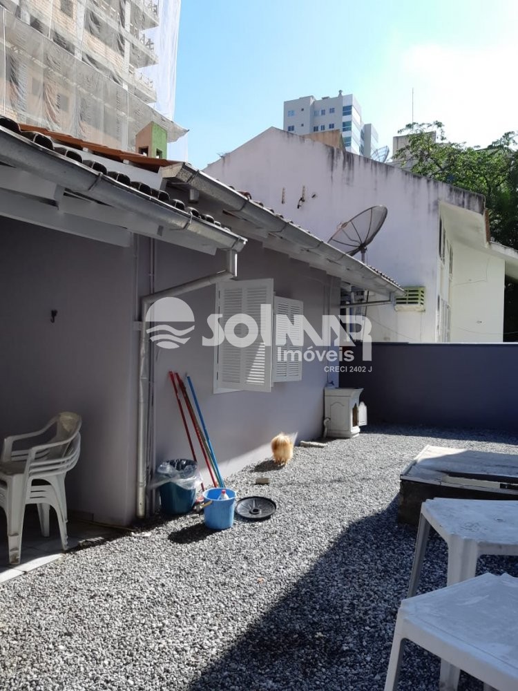 04 DORMITRIOS E 04 VAGAS - CASA 