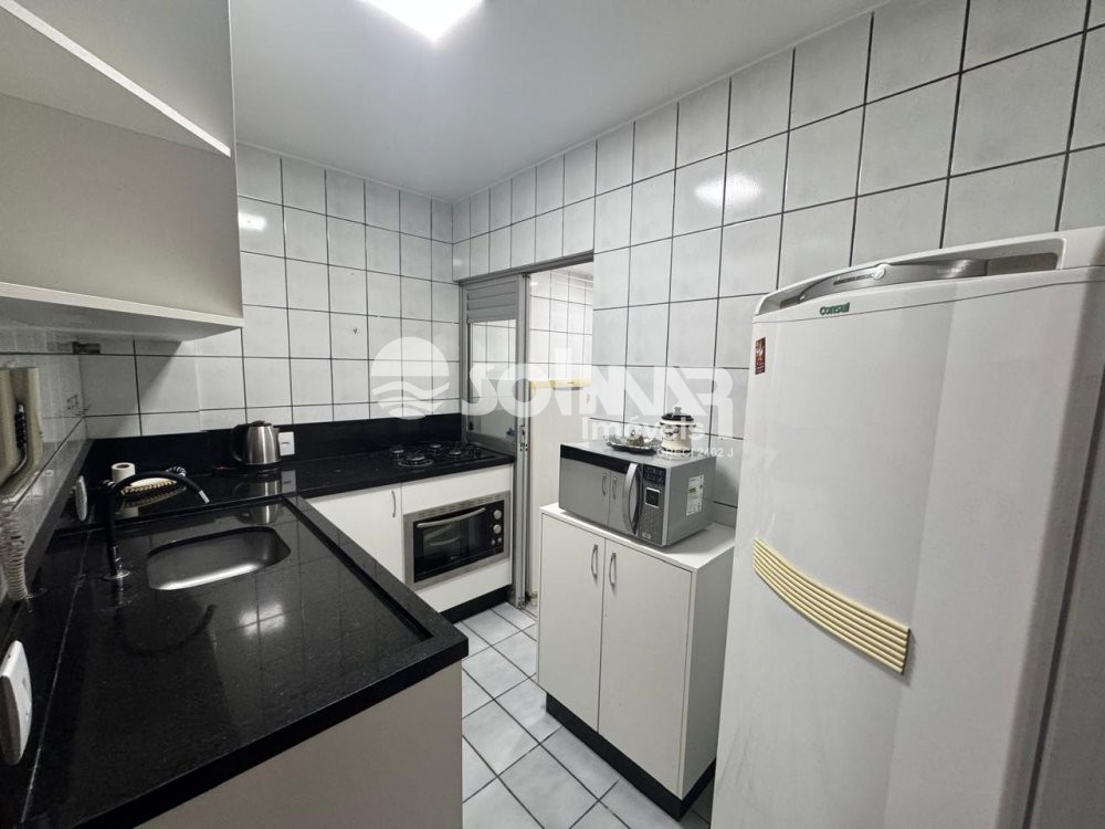 02 DORMITRIOS E 01 VAGA DE GARAGEM - MEIA PRAIA