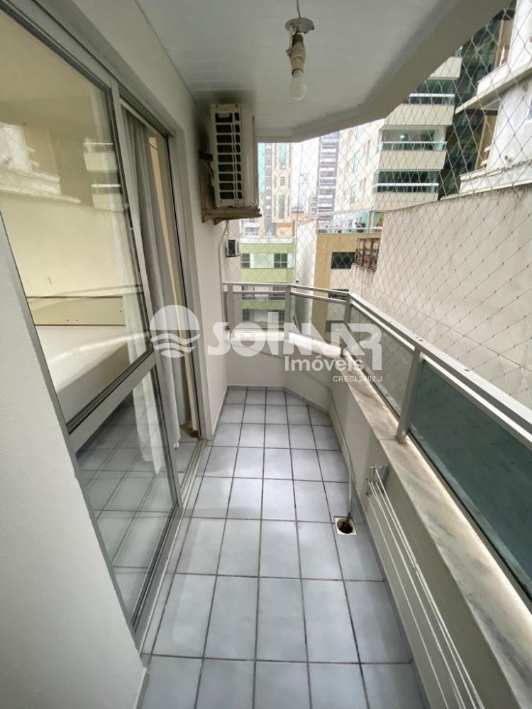 02 DORMITRIOS E 01 VAGA DE GARAGEM - MEIA PRAIA