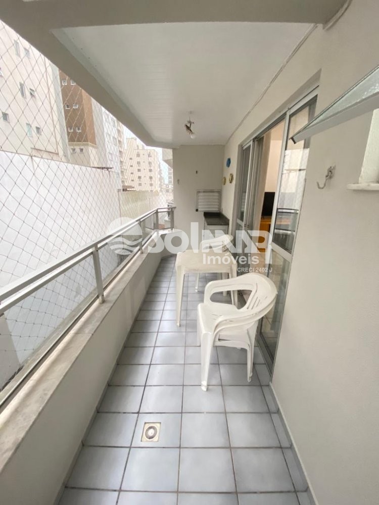 02 DORMITRIOS E 01 VAGA DE GARAGEM - MEIA PRAIA