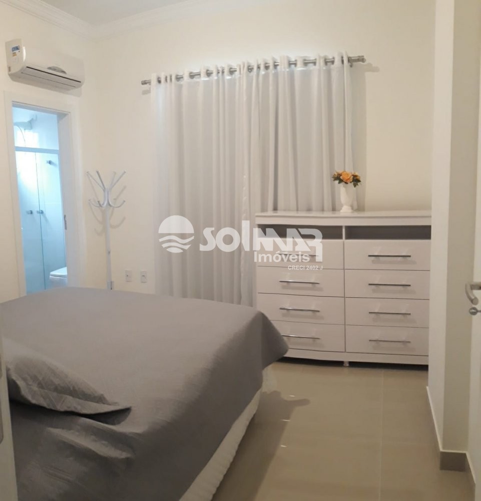 03 SUTES E 02 VAGAS DE GARAGEM - MEIA PRAIA 