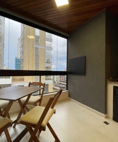 03 DORMIT�RIOS E 01 VAGA - FRENTE 1� AVENIDA