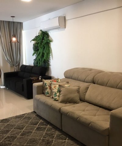 03 SU�TES E 03 VAGAS DE GARAGEM - QUADRA MAR