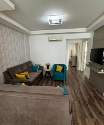 02 SU�TES E 02 VAGAS DE GARAGEM - MEIA PRAIA