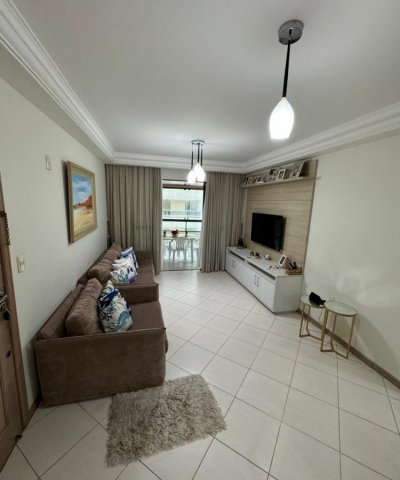 03 DORMIT�RIOS E 02 VAGAS DE GARAGEM - QUADRA MAR