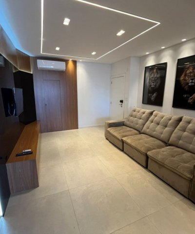 03 SU�TES E 02 VAGAS DE GARAGEM - MEIA PRAIA 